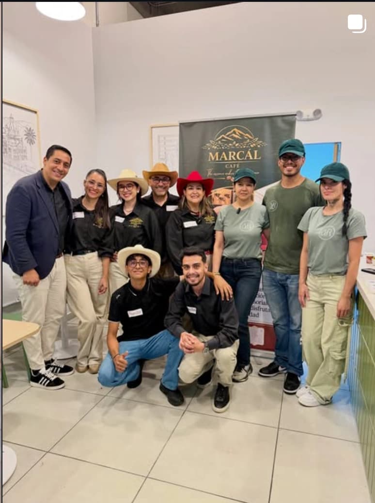 Un encuentro alrededor del café con la comunidad de Marcál